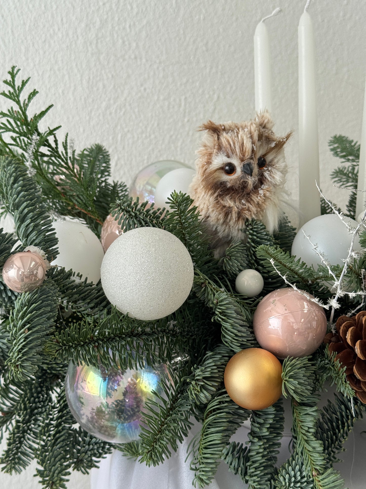 WHITE & PINK CHRISTMAS CENTERPIECE (L)