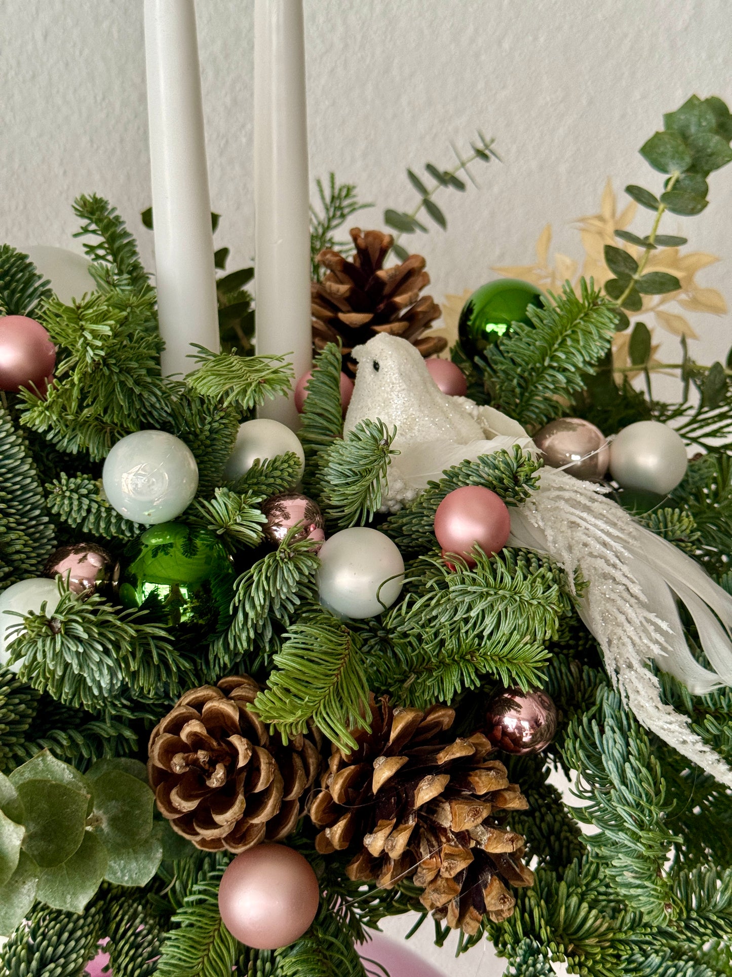 WHITE & PINK CHRISTMAS CENTERPIECE