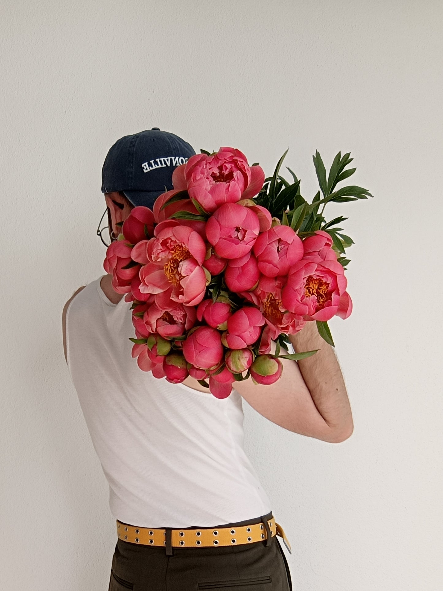 MONO OF PEONIAS CORAL CHARM (L)