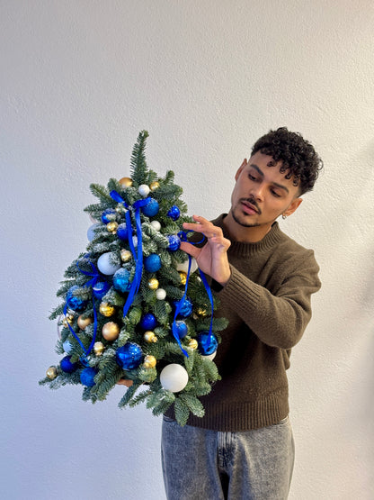 WHITE & BLUE CHRISTMAS TREE