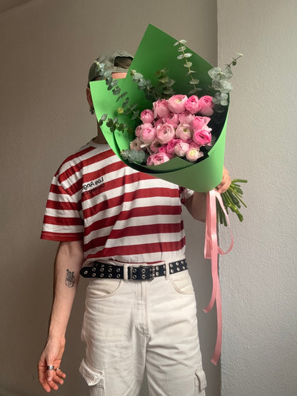 MONO OF PINK RANUNCULUSES
