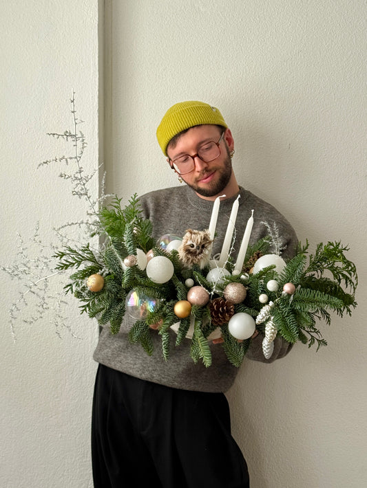 WHITE & PINK CHRISTMAS CENTERPIECE (L)