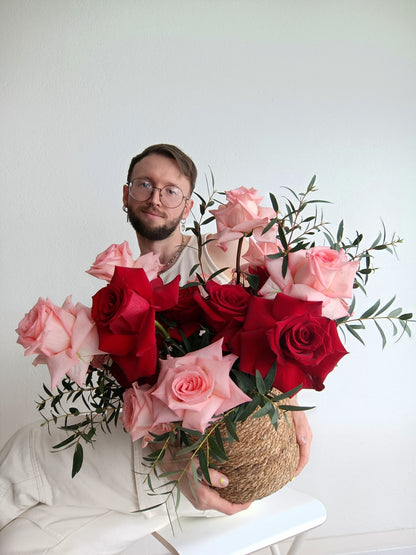 BOX WITH ROSES