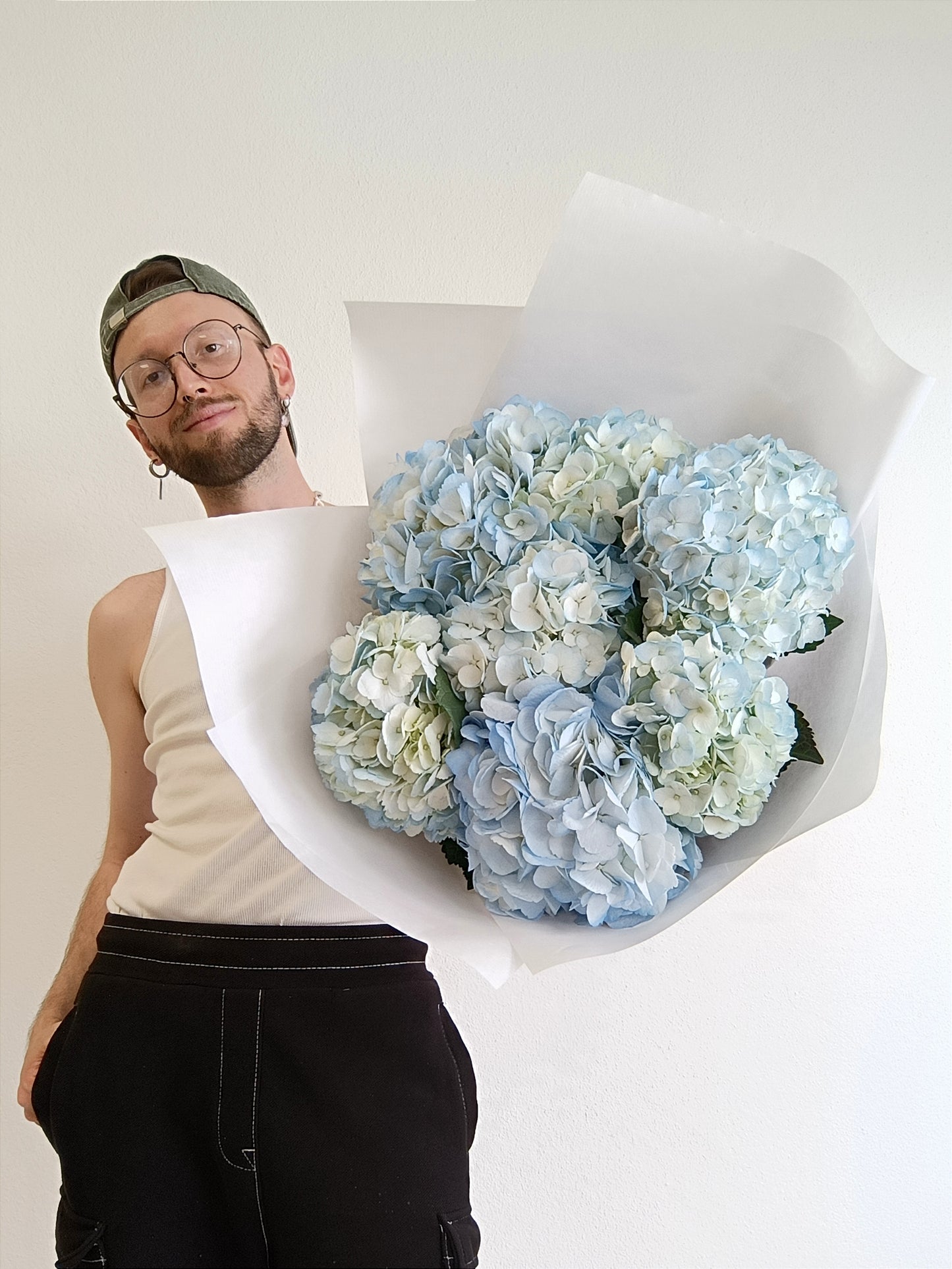 CLOUD OF BLUE HORTENSIAS (M)